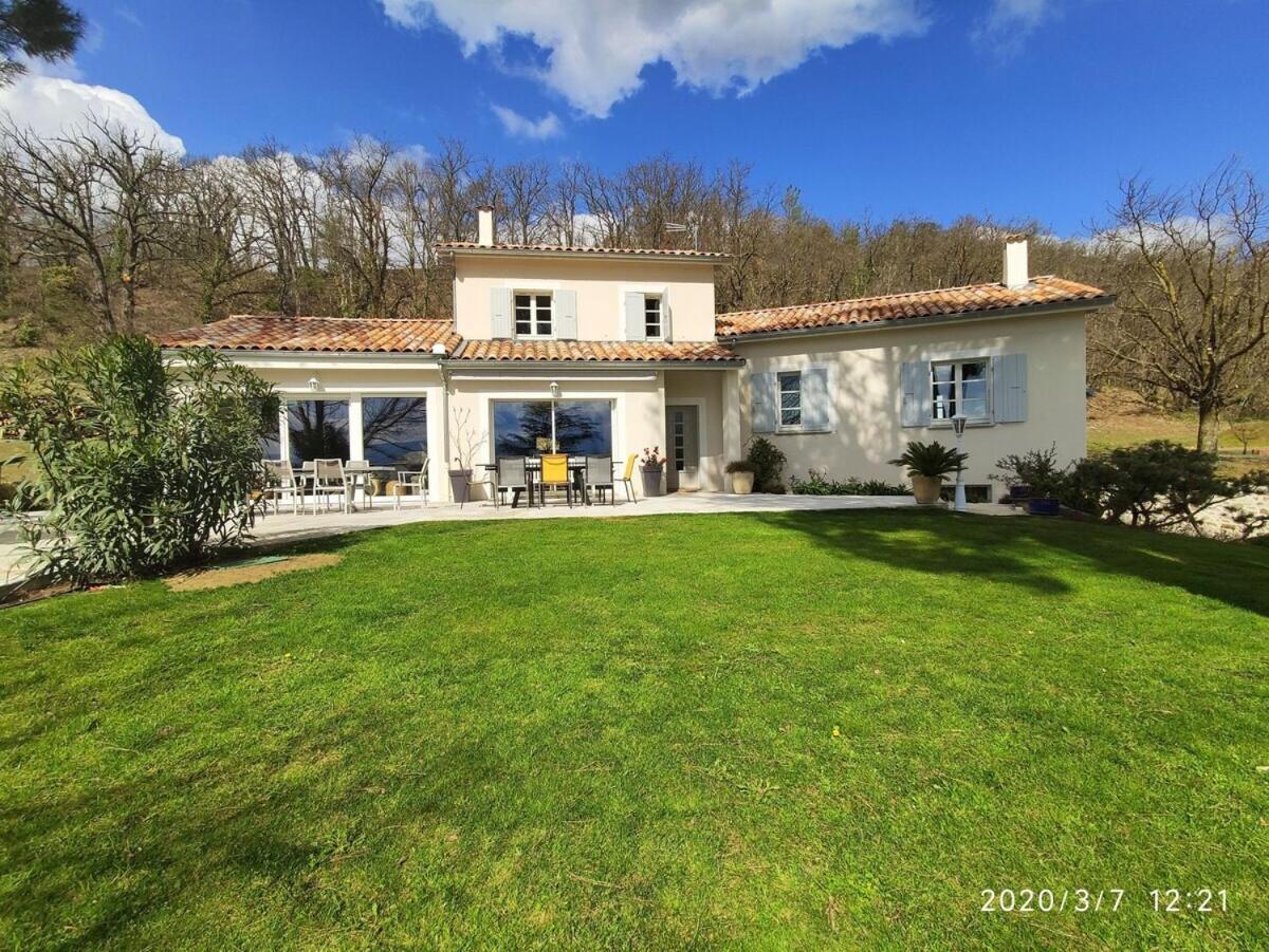 La Villa Moursoise 4 Etoiles Екстериор снимка