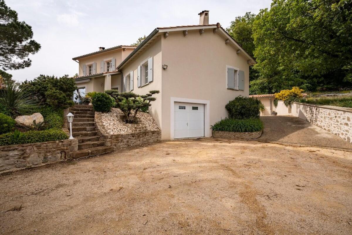 La Villa Moursoise 4 Etoiles Екстериор снимка