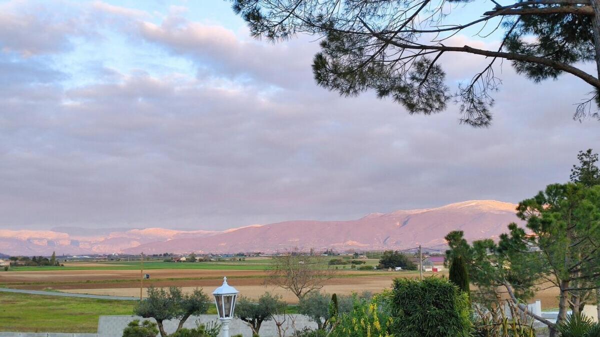 La Villa Moursoise 4 Etoiles Екстериор снимка